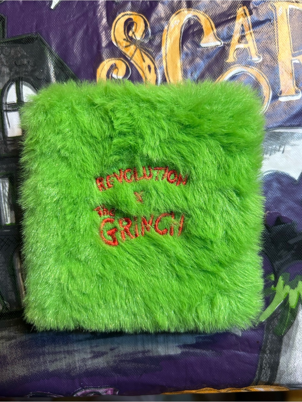 Revolution grinch makeup palette
